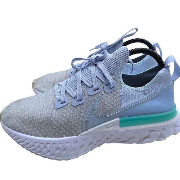 Nike React Infinity Flyknit Womens Size 9 Gray White Teal Running Shoes - Picture 2 of 8
